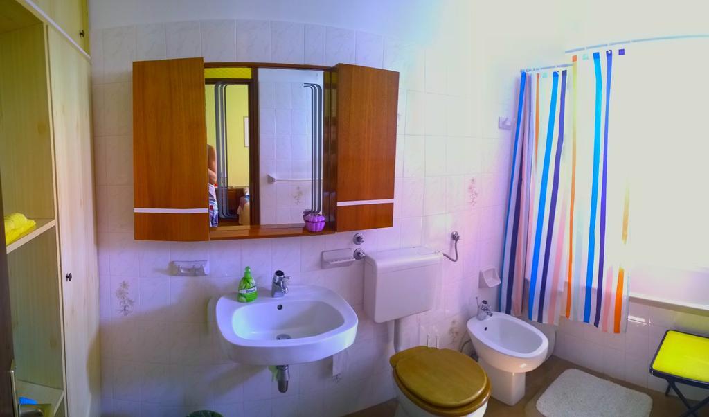 Apartments Free Parking Big Garden Peroj Bagian luar foto