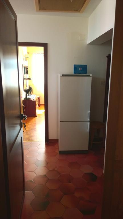Apartments Free Parking Big Garden Peroj Bagian luar foto